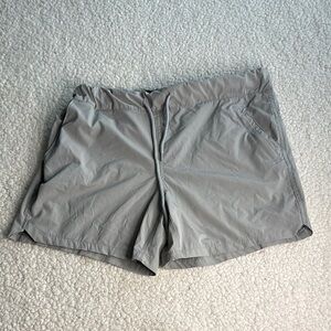 Realtree Women's Athletic Shorts in Light Gray